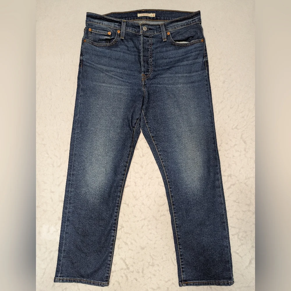Levi's Women's Wedgie Straight Leg‎ Button Fly Dark Wash Hi Rise 32Wx28L